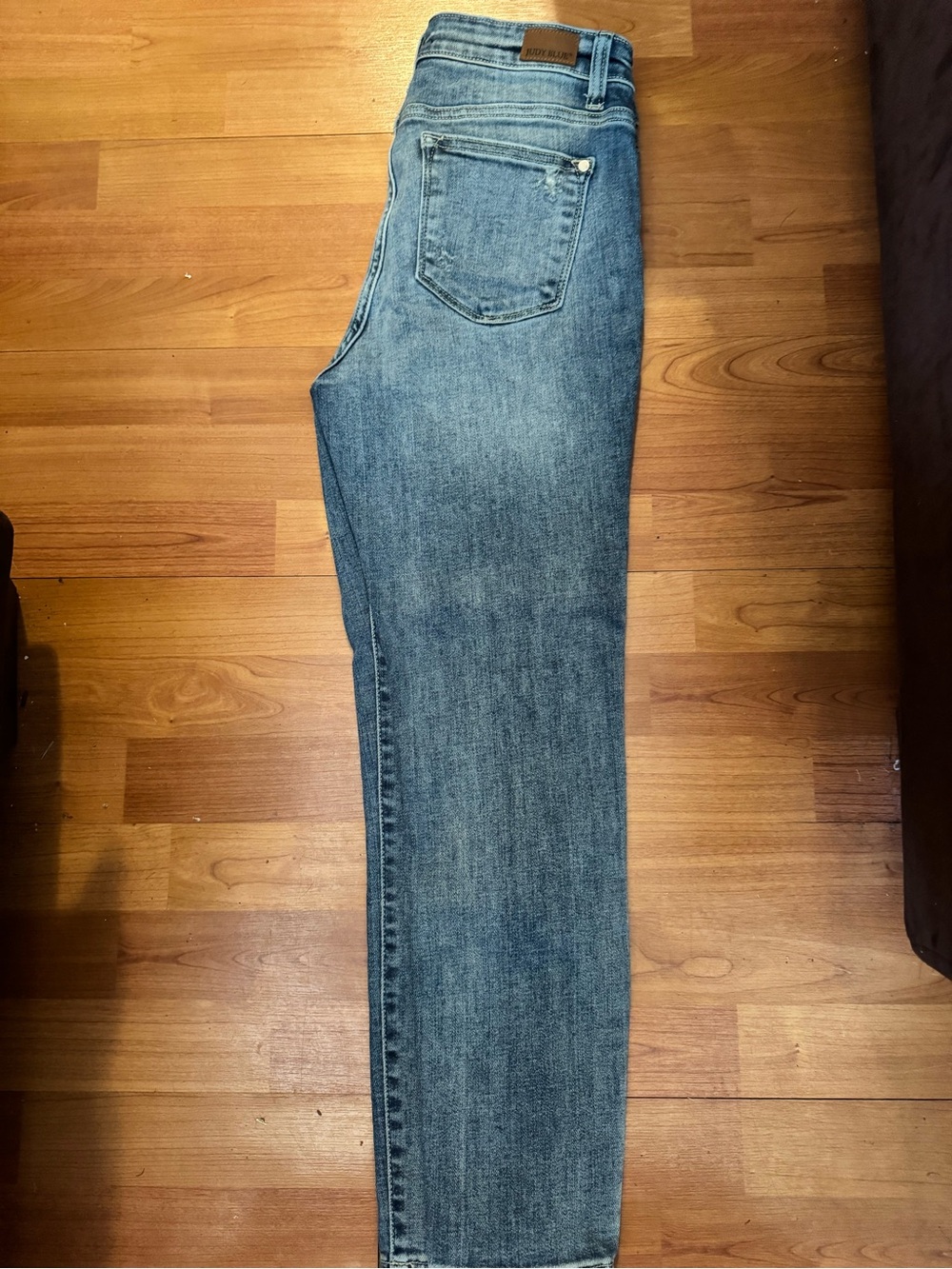Judy Blue Medium Wash Women’s Skinny Jeans - Picture 3 of 3